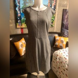 Black & white houndstooth Merona dress. Size L.  Excellent condition.